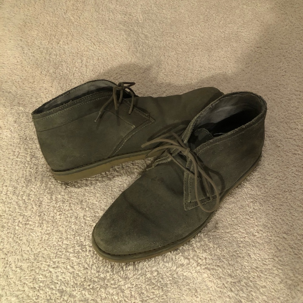 Chukka boots